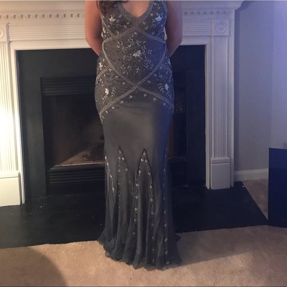 Grey & Sequenced Prom Dress - Picture 3 of 4